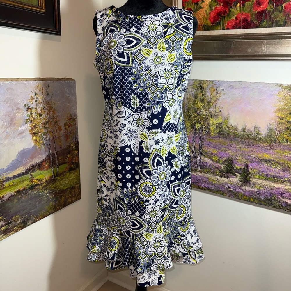 🐠 Shelby & Palmer Navy and White Floral Midi Dress